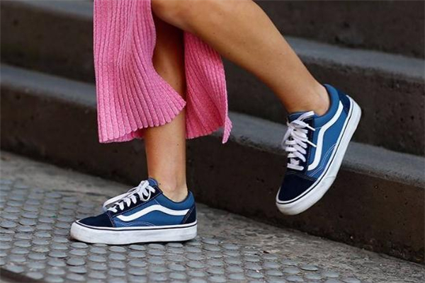 vans和匡威哪個(gè)檔次高 vans和匡威哪個(gè)耐穿 vans和匡威哪個(gè)檔次高 vans和匡威哪個(gè)耐穿