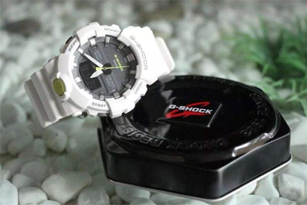 卡西歐手表包裝是什么樣的 卡西歐表盤的膜能撕?jiǎn)? alt=