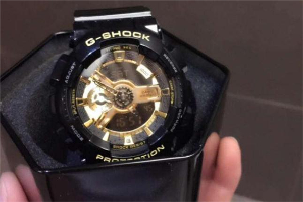 卡西歐手表包裝是什么樣的 卡西歐表盤的膜能撕?jiǎn)? alt=