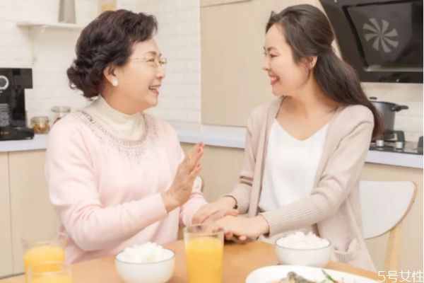 自私的婆婆有哪些表現(xiàn) 婆家算計你的表現(xiàn)