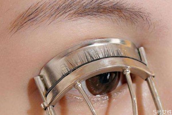 嫁接睫毛后如何洗臉 嫁接睫毛過早掉落的原因 嫁接睫毛后如何洗臉 嫁接睫毛過早掉落的原因