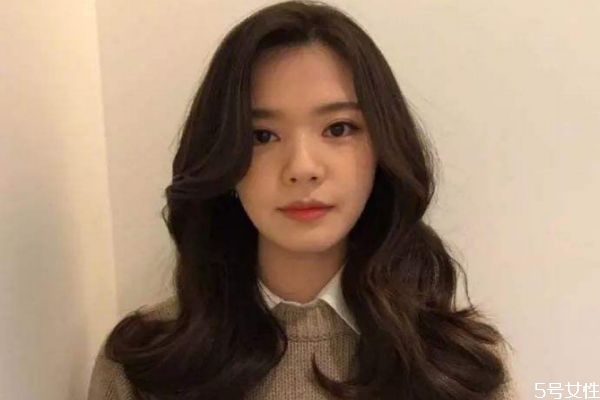 八字外翻劉海是什么 什么樣的臉型的適合八字外翻劉海 八字外翻劉海是什么 什么樣的臉型的適合八字外翻劉海