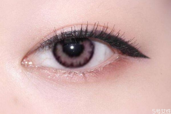 黑色眼線筆適合什么人 眼線筆和眉筆的區(qū)別 黑色眼線筆適合什么人 眼線筆和眉筆的區(qū)別