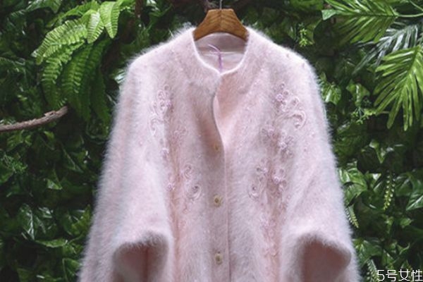 兔絨是什么面料 兔絨衣服平時如何保存 兔絨是什么面料 兔絨衣服平時如何保存