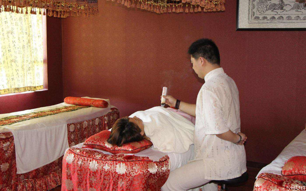 艾灸后濕氣從身體哪些位置排出 去濕氣艾灸哪個部位最好 艾灸后濕氣從身體哪些位置排出 去濕氣艾灸哪個部位最好