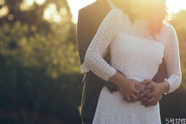 假裝愛你的男人有四點(diǎn) 愛不愛你這些細(xì)節(jié)暴露了一切 假裝愛你的男人有四點(diǎn) 愛不愛你這些細(xì)節(jié)暴露了一切