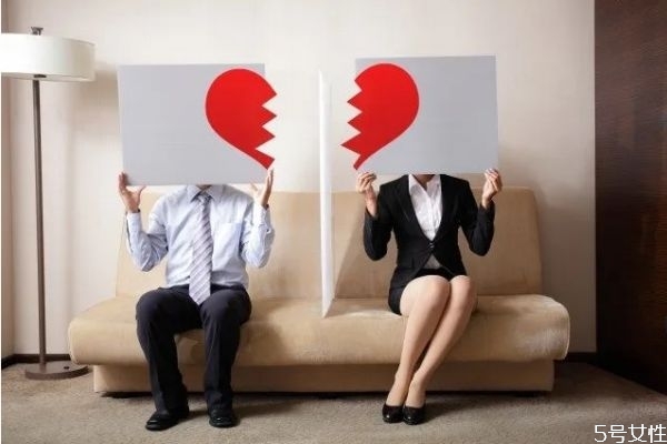 女人經常提離婚是出軌了嗎 女人經常說離婚正常嗎