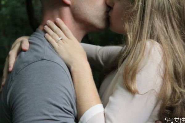 冷靜期如何發(fā)信息 情侶冷靜不要超過幾天 冷靜期如何發(fā)信息 情侶冷靜不要超過幾天