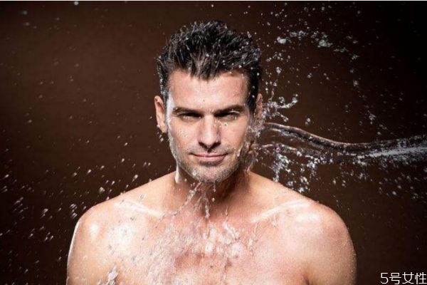 男生只用爽膚水可以嗎 男士最基本護膚三步驟