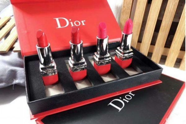 迪奧口紅和tf哪個(gè)好用-tom ford和迪奧選哪個(gè) 迪奧口紅和tf哪個(gè)好用-tom ford和迪奧選哪個(gè)