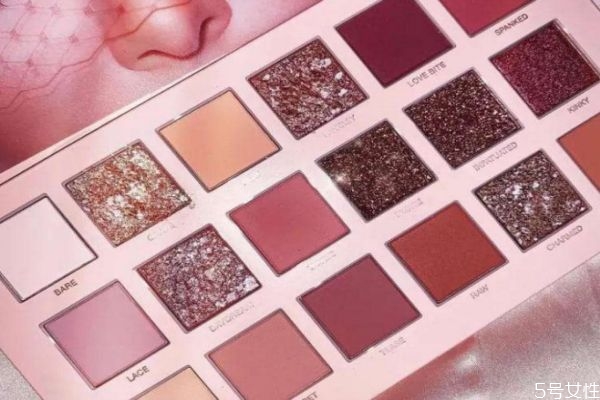 眼影質(zhì)地分幾種 各種眼影質(zhì)地的區(qū)別