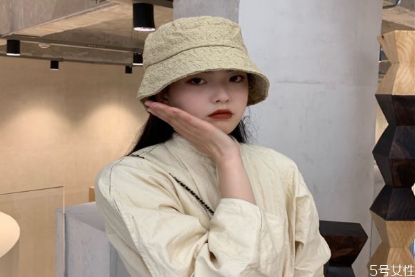 新買(mǎi)的帽子需要洗嗎 新買(mǎi)的帽子有味道怎么去除 新買(mǎi)的帽子需要洗嗎 新買(mǎi)的帽子有味道怎么去除