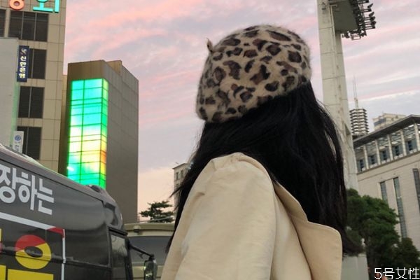 羊毛帽子變形了怎么辦 軟塌的帽子怎么撐起來 羊毛帽子變形了怎么辦 軟塌的帽子怎么撐起來