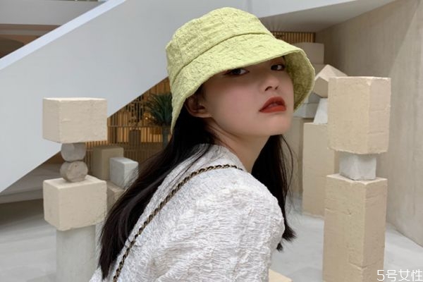 普通帽子防曬效果好嗎 專業(yè)防曬帽防曬效果更好 普通帽子防曬效果好嗎 專業(yè)防曬帽防曬效果更好