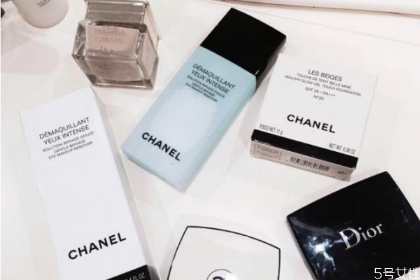 粉底液怎么用干凈 粉底液按不出來(lái)怎么辦 粉底液怎么用干凈 粉底液按不出來(lái)怎么辦