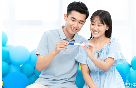 宮內(nèi)早孕什么意思 宮內(nèi)早孕偏右側怎么調(diào)整