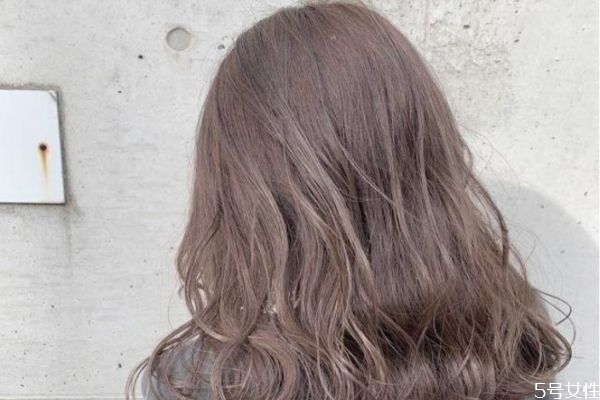 焗油要多長時(shí)間 焗油和發(fā)膜的區(qū)別