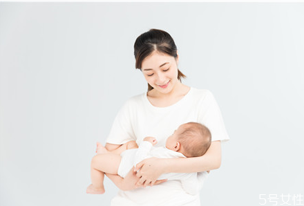 怎么正確清理寶寶鼻屎 經常給寶寶挖鼻屎的壞處 怎么正確清理寶寶鼻屎 經常給寶寶挖鼻屎的壞處