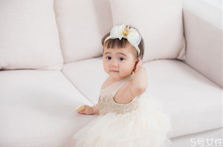 懷孕掐中指看男女的方法 2020年哪個月份生女兒多 懷孕掐中指看男女的方法 2020年哪個月份生女兒多