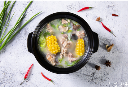 砂鍋煮飯?jiān)趺粗蟛粫?砂鍋煮糊了怎么洗干凈