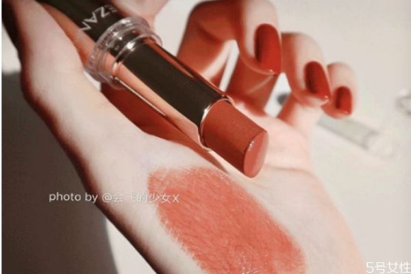 煉瓦色是什么色口紅 煉瓦色的口紅有哪些 煉瓦色是什么色口紅 煉瓦色的口紅有哪些