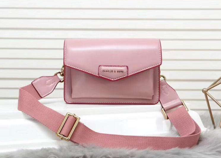 小ck最值得入手的包包 小ck今年最火的款式2020 小ck最值得入手的包包 小ck今年最火的款式2020