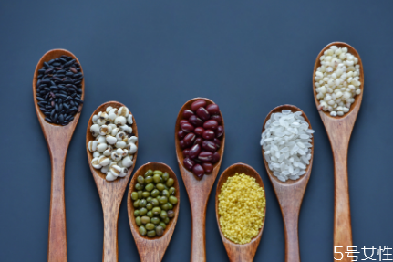 高粱米和大米哪個熱量高 高粱米食用注意事項 高粱米和大米哪個熱量高 高粱米食用注意事項