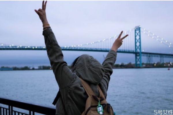 兩口子打架動(dòng)手了咋辦 夫妻動(dòng)手打架正常嗎 兩口子打架動(dòng)手了咋辦 夫妻動(dòng)手打架正常嗎