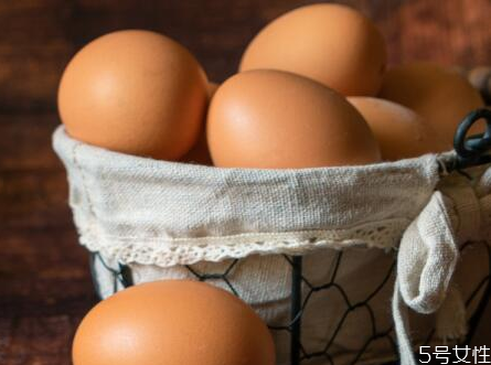 雞蛋長(zhǎng)白點(diǎn)是沙氏門菌嗎 怎么判斷雞蛋是否感染了沙氏門菌 雞蛋長(zhǎng)白點(diǎn)是沙氏門菌嗎 怎么判斷雞蛋是否感染了沙氏門菌