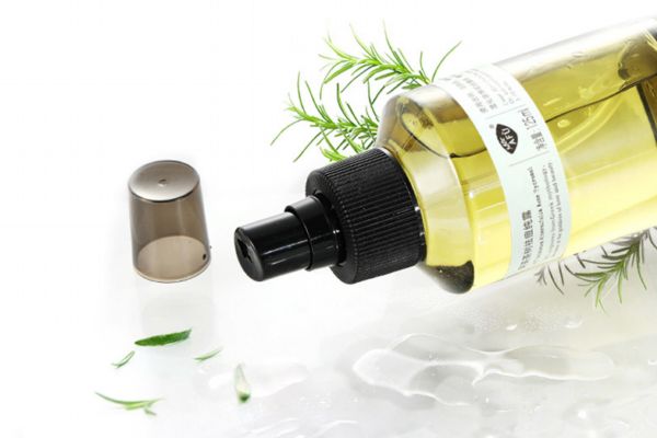 純露放冰箱后再拿出來(lái)用不會(huì)變質(zhì)嗎 純露過(guò)期了還能用嗎