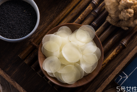 蝦片要炸多長時(shí)間 蝦片是冷油炸還是熱油炸