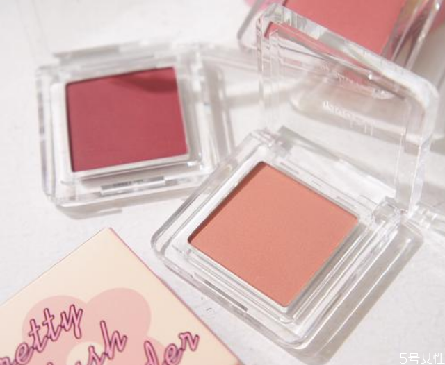 橘朵腮紅哪個顏色好看 橘朵腮紅04 06顏色對比 橘朵腮紅哪個顏色好看 橘朵腮紅04 06顏色對比