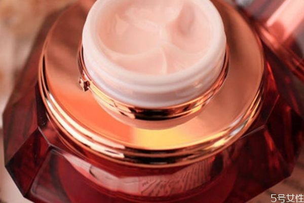 蝸牛霜出現(xiàn)拉絲好不好 蝸牛霜為什么會拉絲 蝸牛霜出現(xiàn)拉絲好不好 蝸牛霜為什么會拉絲