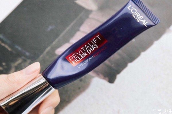 歐萊雅紫熨斗還需要用眼部精華嗎 先用眼部精華還是眼霜 歐萊雅紫熨斗還需要用眼部精華嗎 先用眼部精華還是眼霜