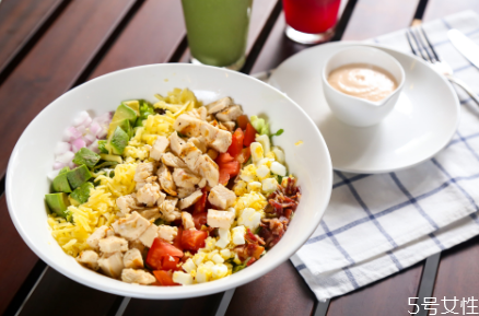 高三學(xué)生營養(yǎng)午餐食譜 高三學(xué)生煲什么湯營養(yǎng) 高三學(xué)生營養(yǎng)午餐食譜 高三學(xué)生煲什么湯營養(yǎng)