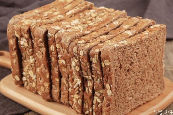 全麥面包會回奶嗎 全麥面包會脹氣嗎 全麥面包會回奶嗎 全麥面包會脹氣嗎