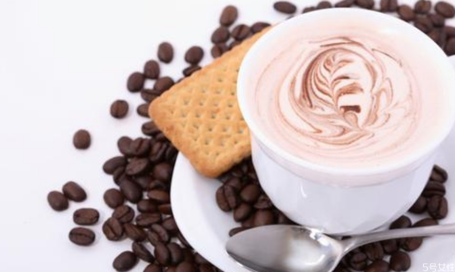 咖啡可不可以用冷水泡 剛泡的咖啡可以直接加冰塊嗎 咖啡可不可以用冷水泡 剛泡的咖啡可以直接加冰塊嗎