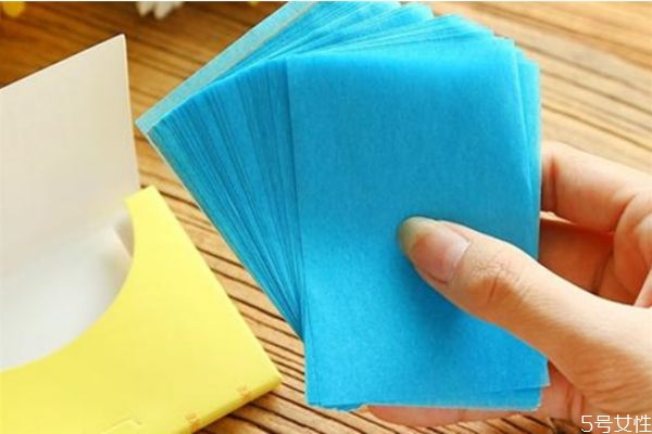 吸油紙可以用什么替代 吸油紙怎么用 吸油紙可以用什么替代 吸油紙怎么用