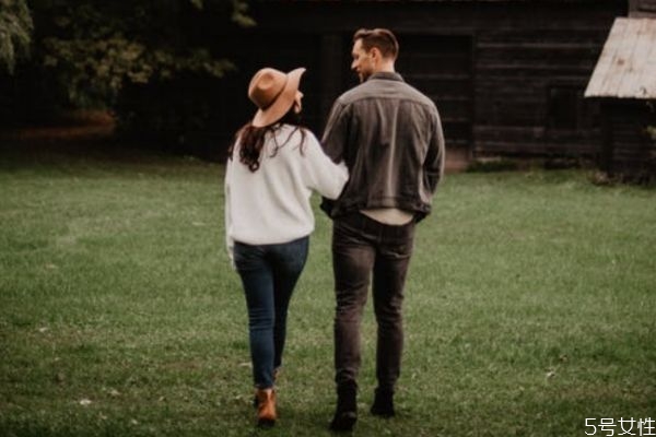 女人出軌說(shuō)謊最準(zhǔn)的表現(xiàn) 女人出軌了最常說(shuō)的話