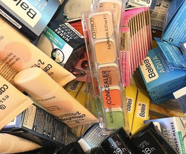 如何用遮瑕膏遮紋身 紋身怎么遮看不出來(lái)