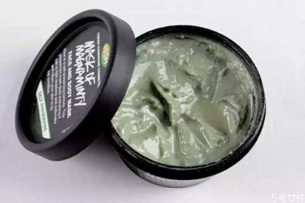 敷清潔面膜要避開痘痘嗎 清完痘痘可以敷清潔面膜嗎 敷清潔面膜要避開痘痘嗎 清完痘痘可以敷清潔面膜嗎