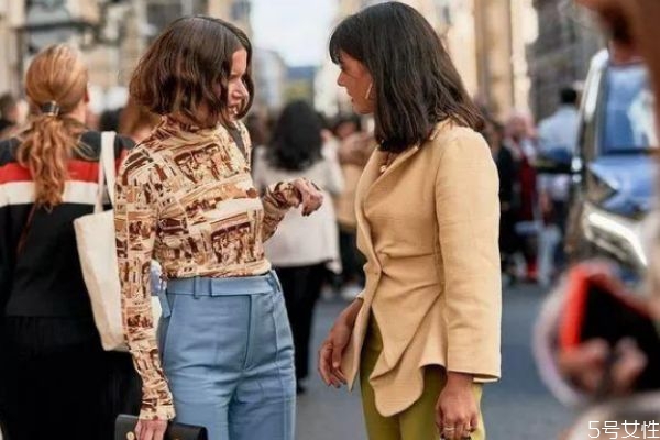 打底衫可以當(dāng)睡衣嗎 打底衫可以機(jī)洗嗎 打底衫可以當(dāng)睡衣嗎 打底衫可以機(jī)洗嗎