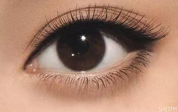 美瞳線和眼線哪個好 為什么明星不紋美瞳線 美瞳線和眼線哪個好 為什么明星不紋美瞳線