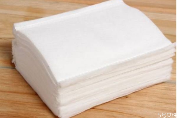 薄化妝棉怎么用 化妝棉做面膜敷多久 薄化妝棉怎么用 化妝棉做面膜敷多久