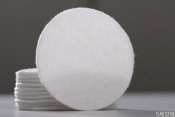 化妝棉可以用來(lái)洗臉嗎 化妝棉去黑頭怎么使用