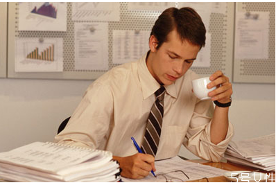 經(jīng)常熬夜會(huì)變胖嗎 減肥期間幾點(diǎn)睡覺(jué)最好