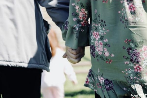 老公不愿碰你說(shuō)明什么 當(dāng)男人不碰你說(shuō)明什么 老公不愿碰你說(shuō)明什么 當(dāng)男人不碰你說(shuō)明什么