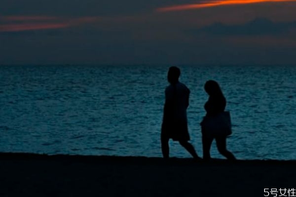 異地戀怎么培養(yǎng)感情 異地戀怎么樣才能長久 異地戀怎么培養(yǎng)感情 異地戀怎么樣才能長久