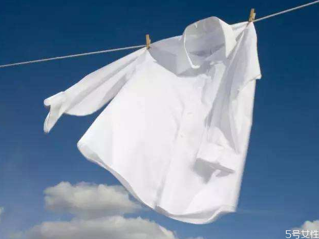 衣服要不要反過(guò)來(lái)曬 正確姿勢(shì)來(lái)了