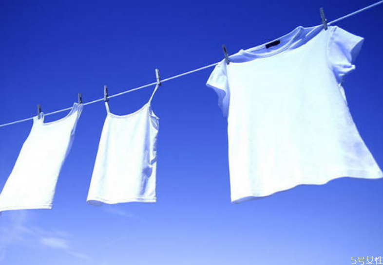 漂衣服要用開(kāi)水嗎 漂衣服可以放一夜嗎